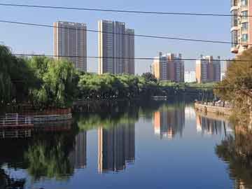 爱上海：Focusing on Culture and Economy： Shanghai's Two-Way Development
